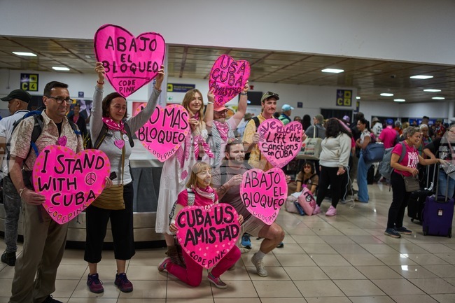 APTOPIX Cuba Convoy