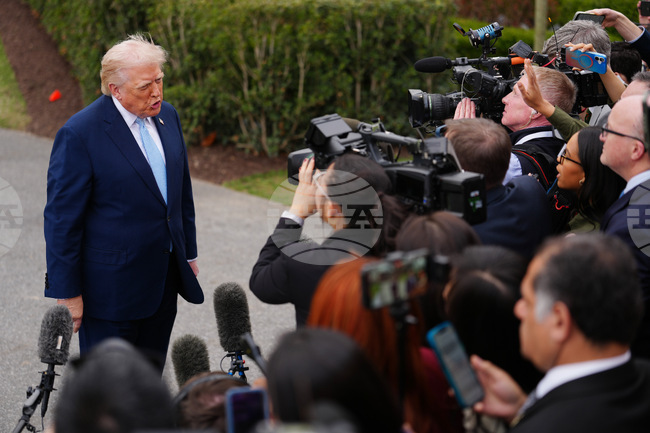 Тръмп каза, че Иран "отчаяно" иска да сключи сделка и това може да се случи до "пет дни или по-малко"