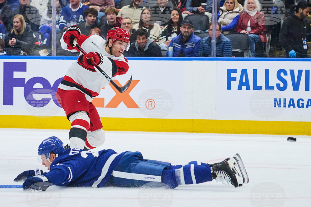 Hurricanes Maple Leafs Hockey