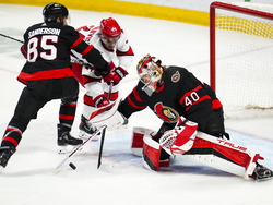 Hurricanes Senators Hockey