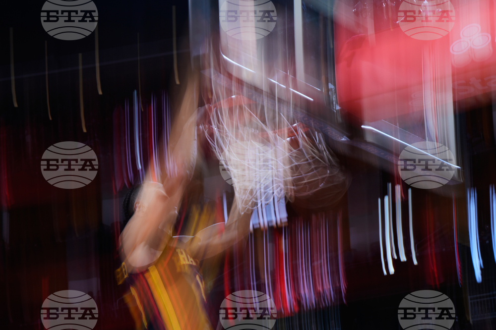 Hawks Rockets Basketball