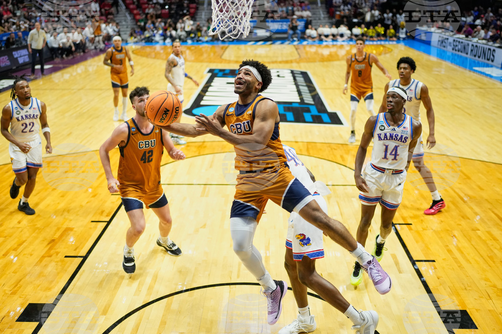APTOPIX NCAA Cal Baptist Kansas Basketball