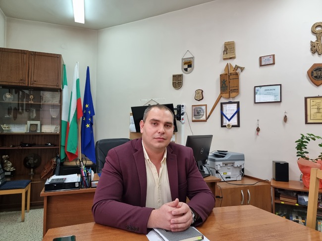 Директорът на Капанския ансамбъл в Разград опроверга изказване на кандидата за кмет д-р Валентин Василев