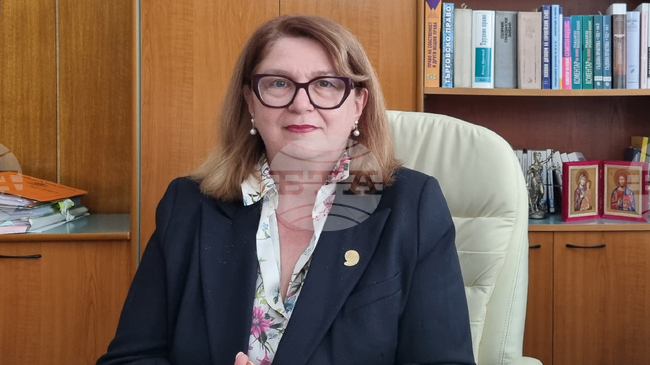 С по-малко съдии и с натовареност над средната Окръжният съд в Търговище правораздава бързо и качествено, според ръководителя му Татяна Даскалова 