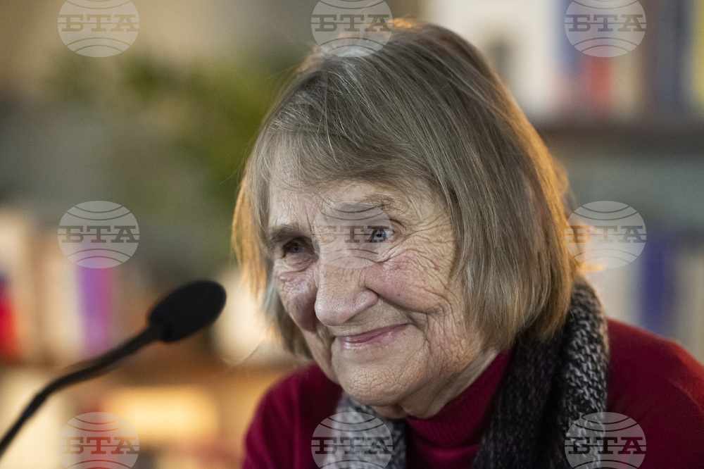 На 89 години почина чешката дисидентка и правозащитничка Дана Немцова