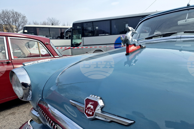 Стоян Стоянов с "Трабант" спечели третото издание на състезанието по майсторско управление на ретро автомобили в Стара Загора