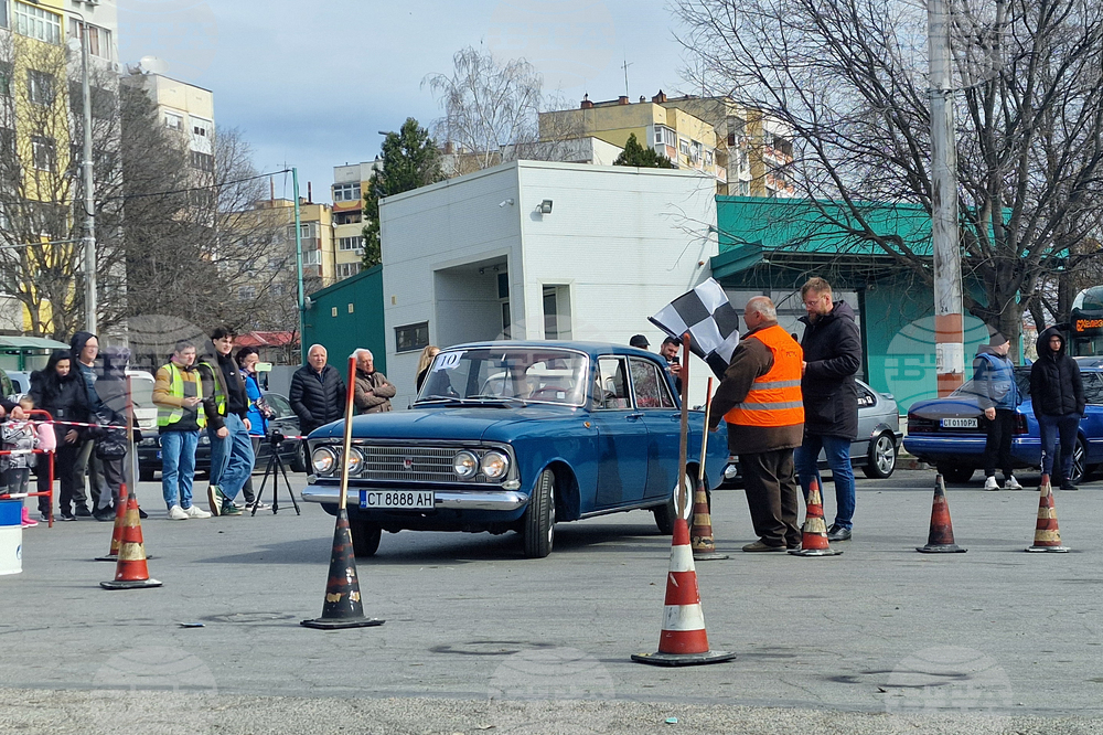 Стара Загора - ретро автомобили - майсторско управление - състезание