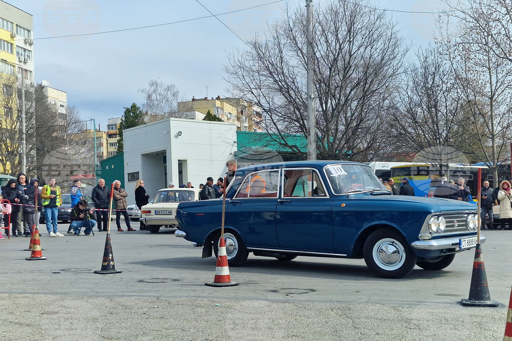 Стара Загора - ретро автомобили - майсторско управление - състезание