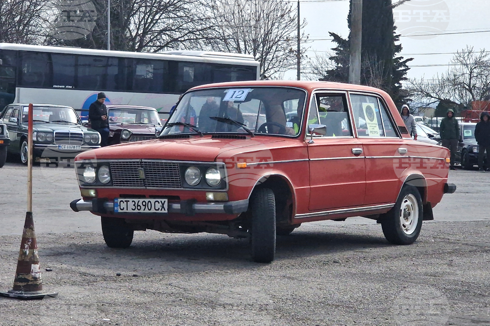 Стара Загора - ретро автомобили - майсторско управление - състезание