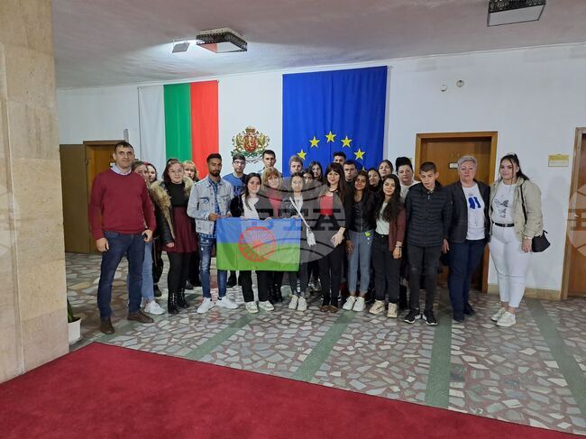 Разград - ученици - дебат