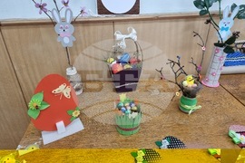 Котел, Великденска изложба, Общинска библиотека „Петър Матеев" снимка:Велина Василева