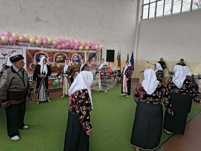 В силистренското село Брадвари отбелязаха традиционния пролетен празник на алианите невруз