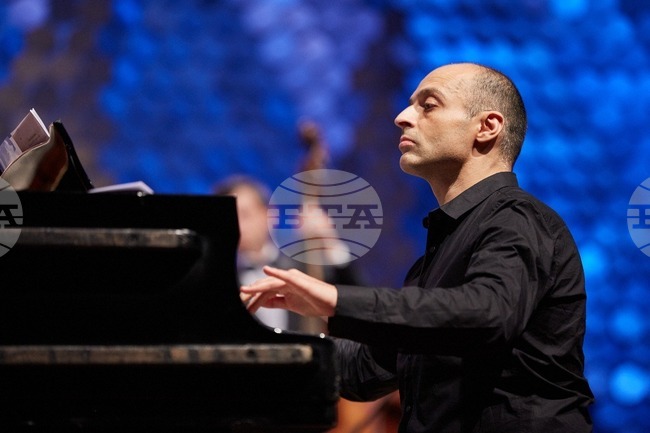 Иван Янъков се завръща от Тайван за коледен концерт в София