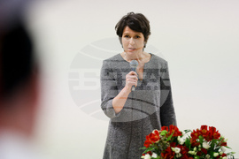 Колеж по мениджмънт, търговия и маркетинг - дипломи - връчване