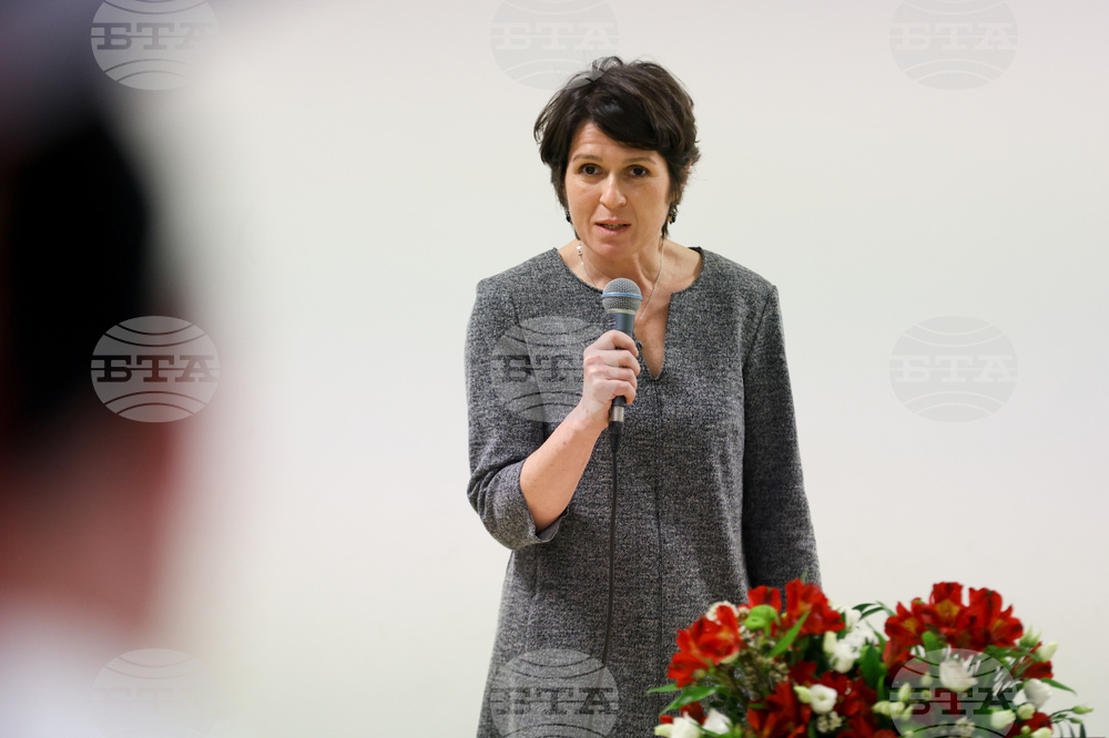 Колеж по мениджмънт, търговия и маркетинг - дипломи - връчване