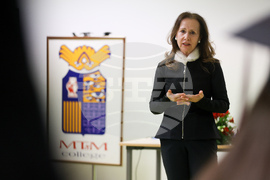 Колеж по мениджмънт, търговия и маркетинг - дипломи - връчване