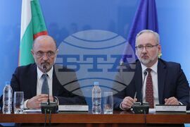 Министерство на здравеопазването - Асен Меджидиев - Адам Ниеджиелски - брифинг