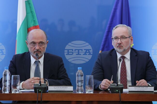 Министерство на здравеопазването - Асен Меджидиев - Адам Ниеджиелски - брифинг