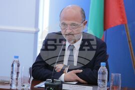 Министерство на здравеопазването - Асен Меджидиев - Адам Ниеджиелски - брифинг