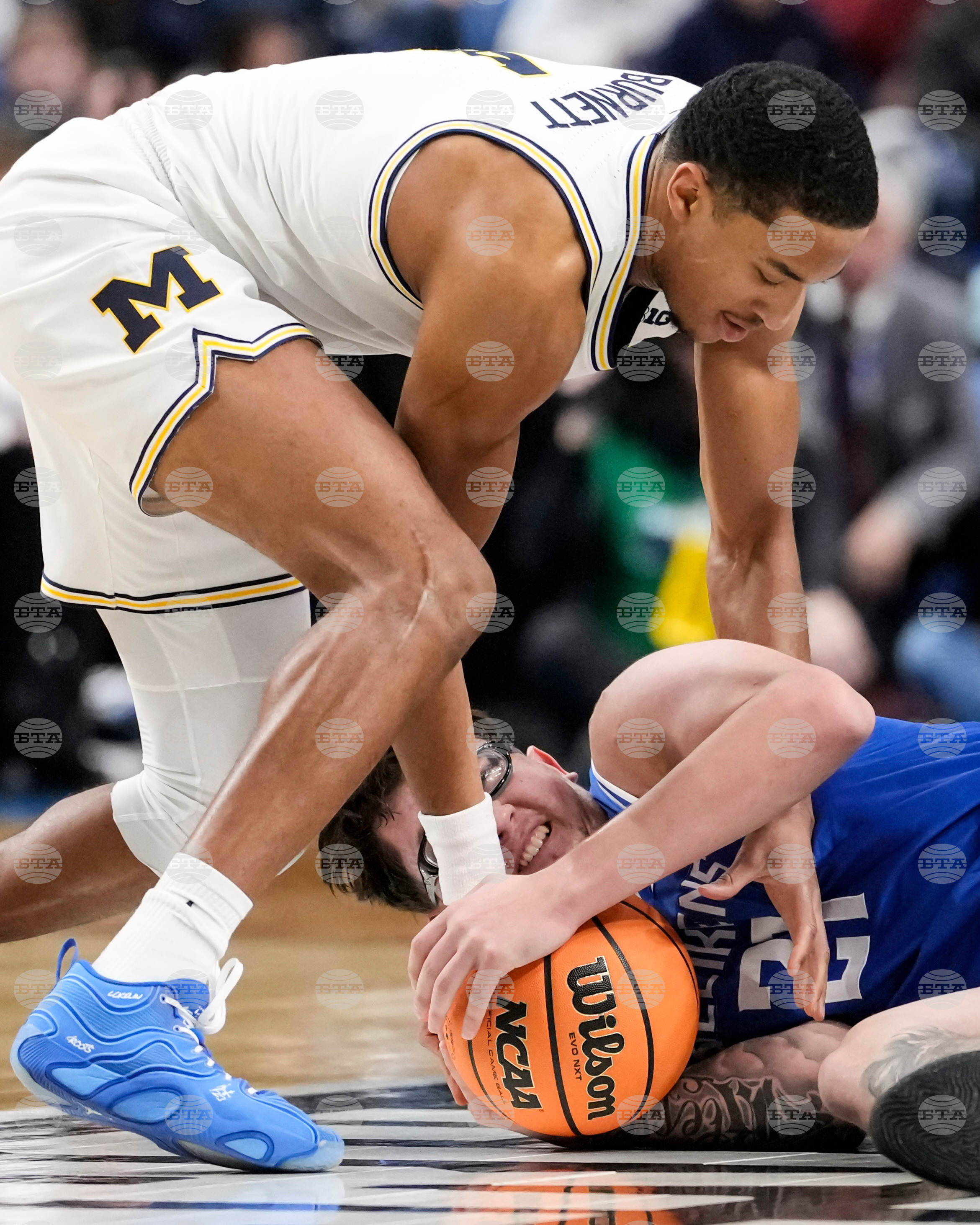 APTOPIX NCAA Saint Louis Michigan Basketball