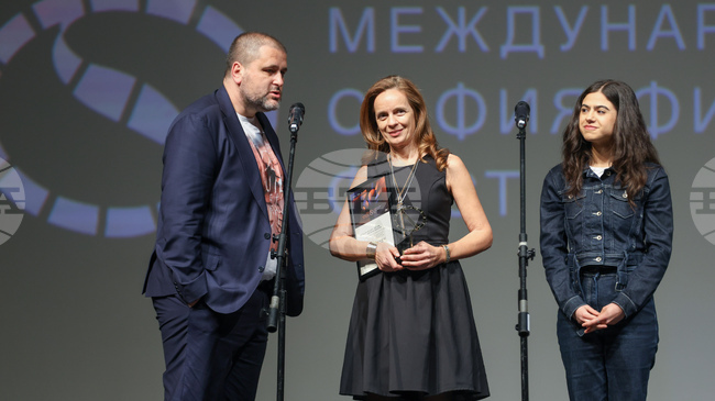 Филмът „Атлас на вселената", копродукция на Румъния и България, ще участва на фестивала в Кан