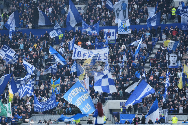 Повече от 75% от футболните фенове в Англия не одобряват използването на ВАР