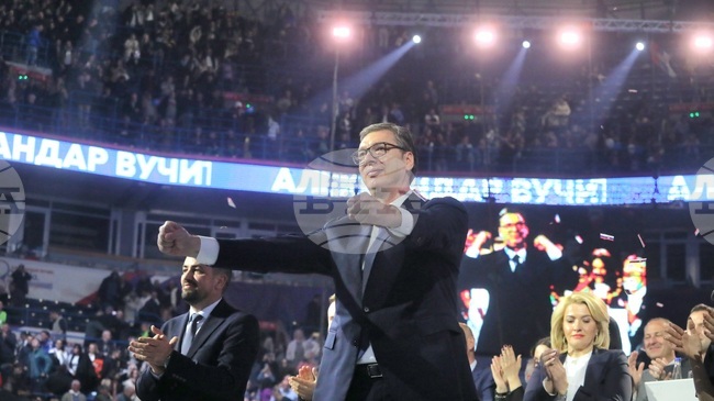  Александър Вучич се извини заради думите на сръбски министър, който каза, че полицията може да бие и убива студенти по време на протест 