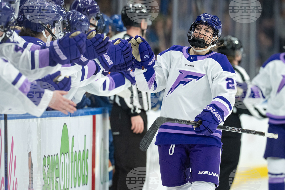 PWHL Frost Goldeneyes Hockey