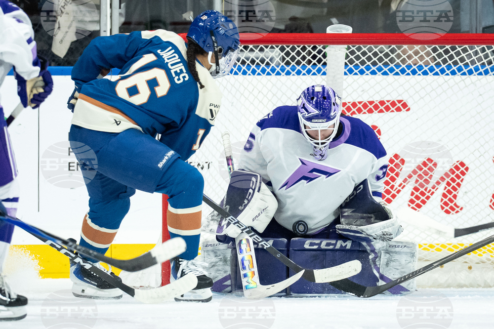 PWHL Frost Goldeneyes Hockey