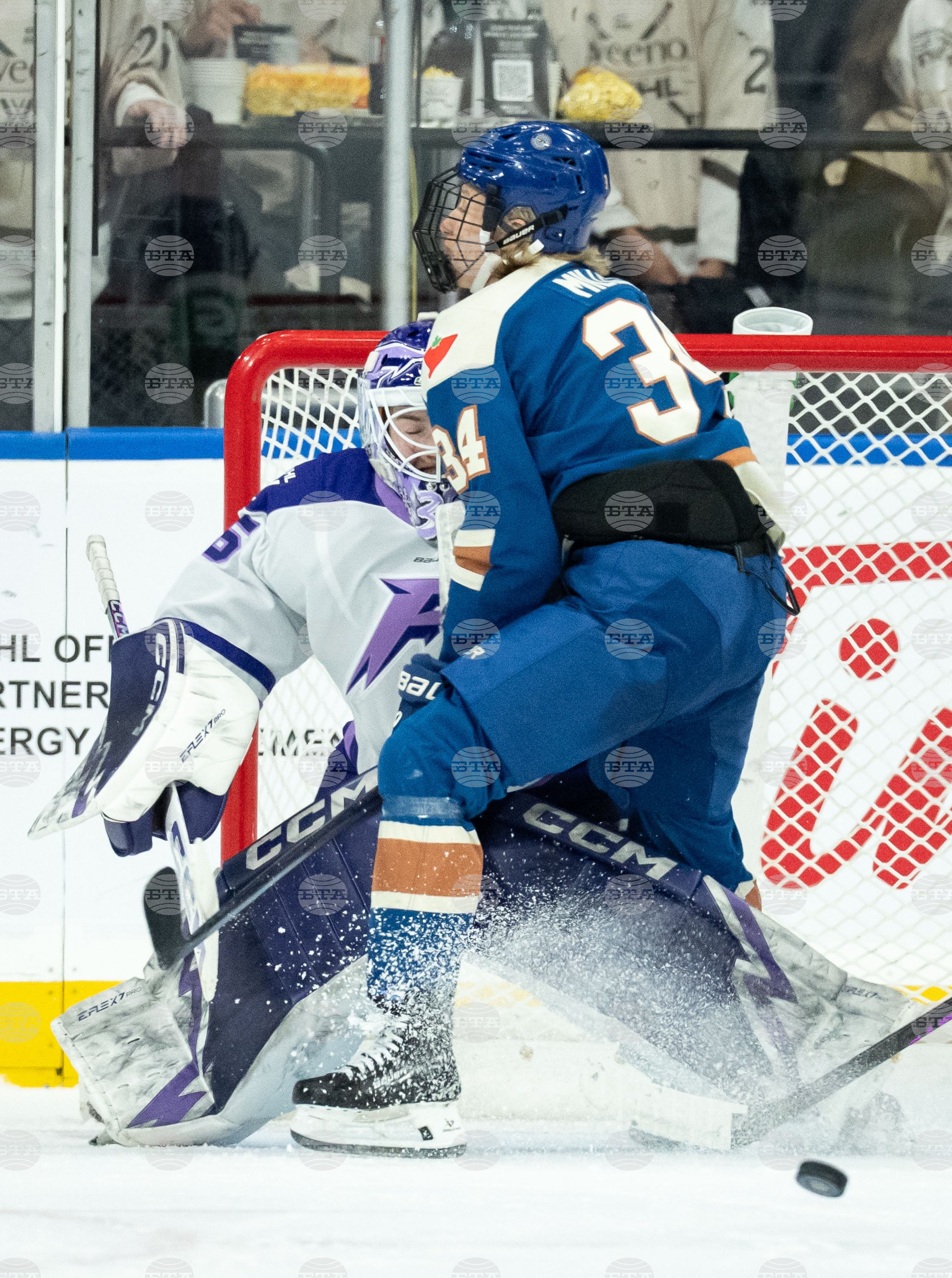 PWHL Frost Goldeneyes Hockey