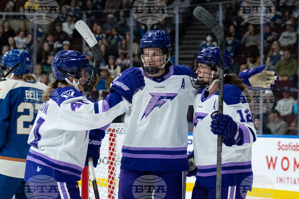 PWHL Frost Goldeneyes Hockey