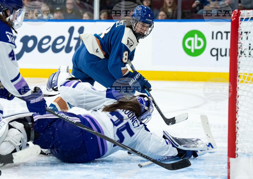 PWHL Frost Goldeneyes Hockey