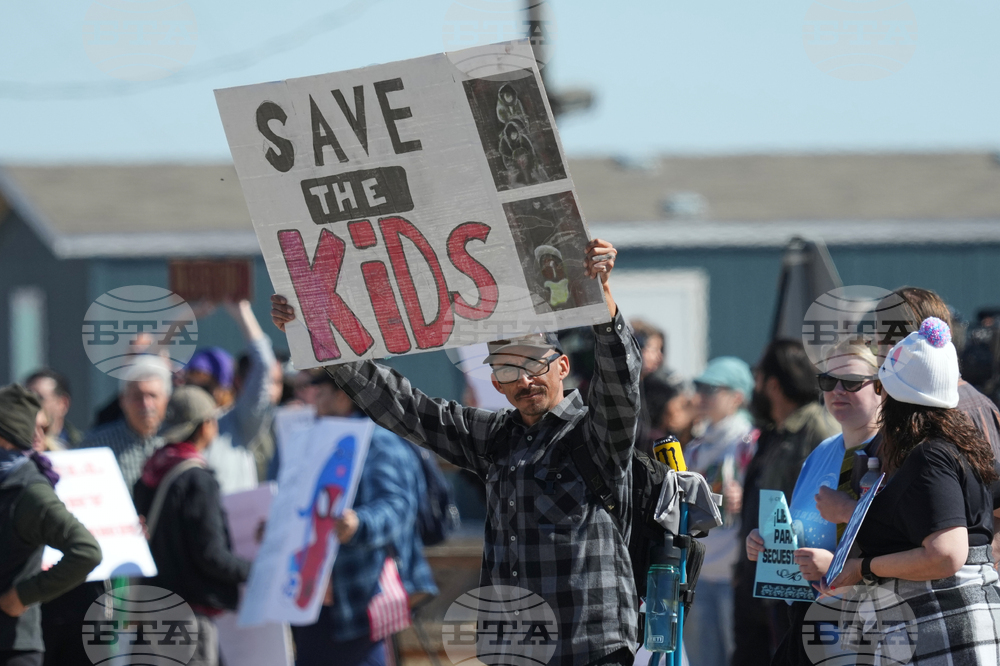 Detained-Migrant-Children
