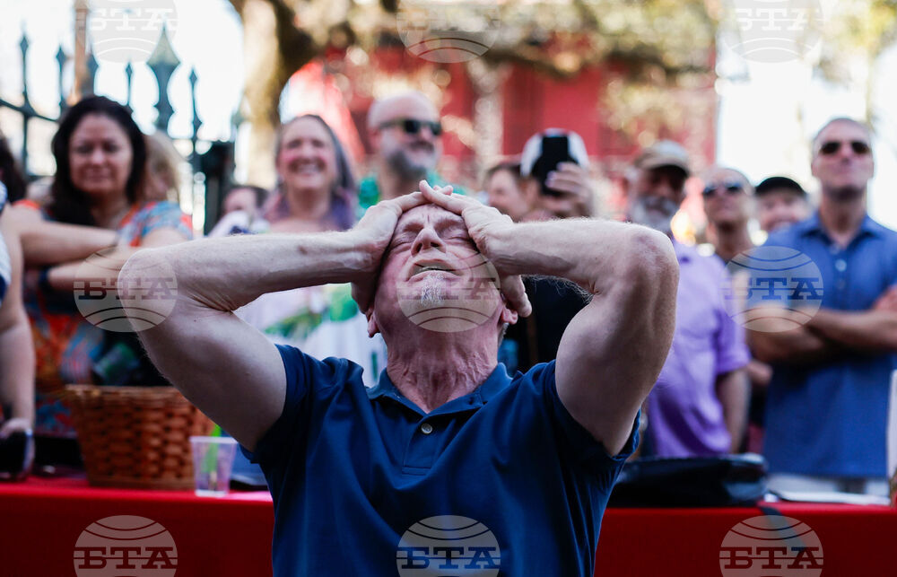 Stella Yelling Contest