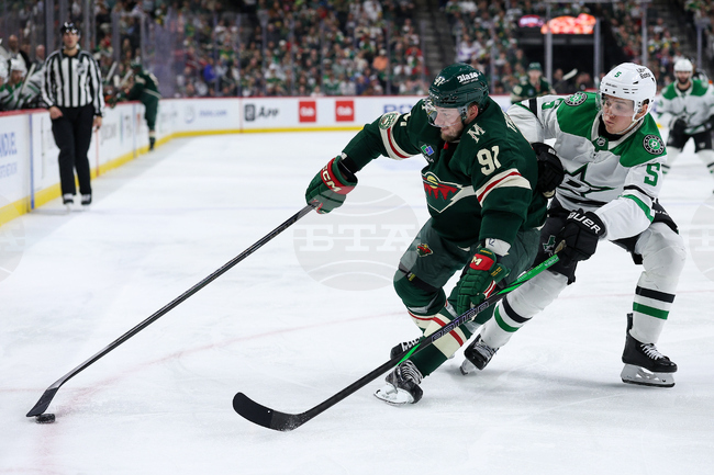 Владимир Тарасенко отбеляза победния гол в продълженията, за да донесе успеха на Минесота над Далас в НХЛ