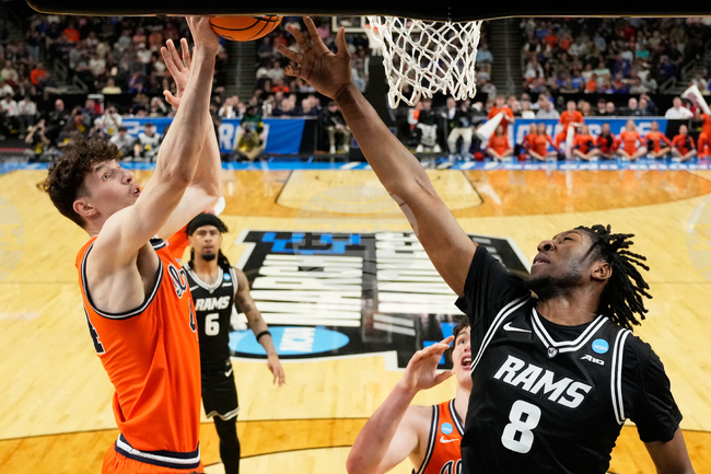 NCAA VCU Illinois Basketball