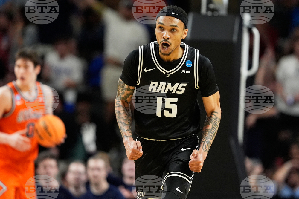 NCAA VCU Illinois Basketball