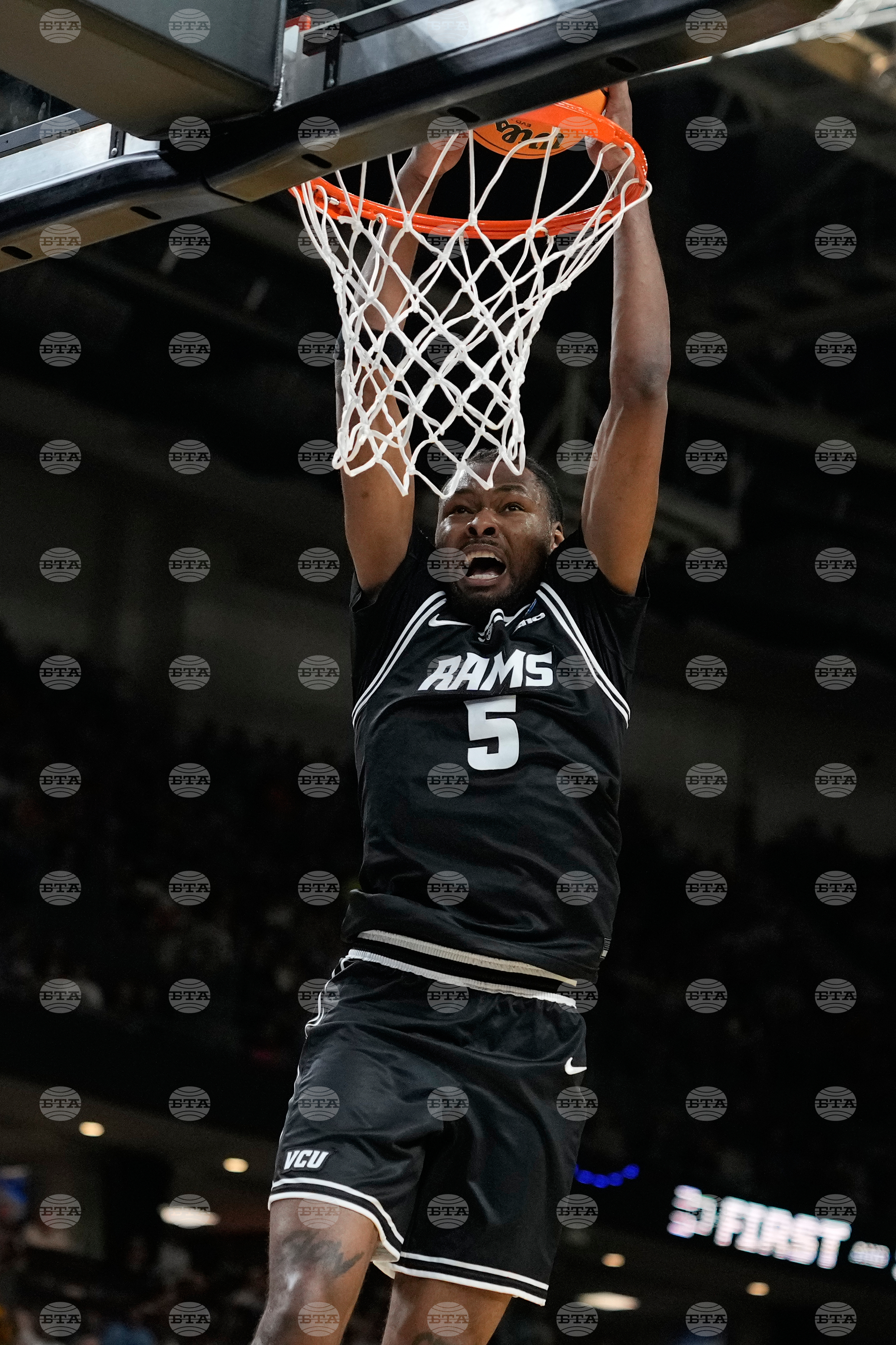 NCAA VCU Illinois Basketball