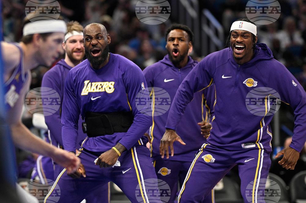 Lakers Magic Basketball