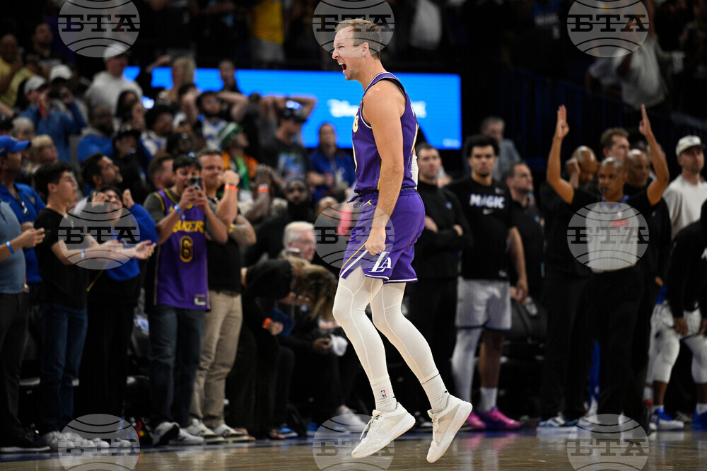 Lakers Magic Basketball