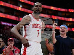 APTOPIX Heat Rockets Basketball