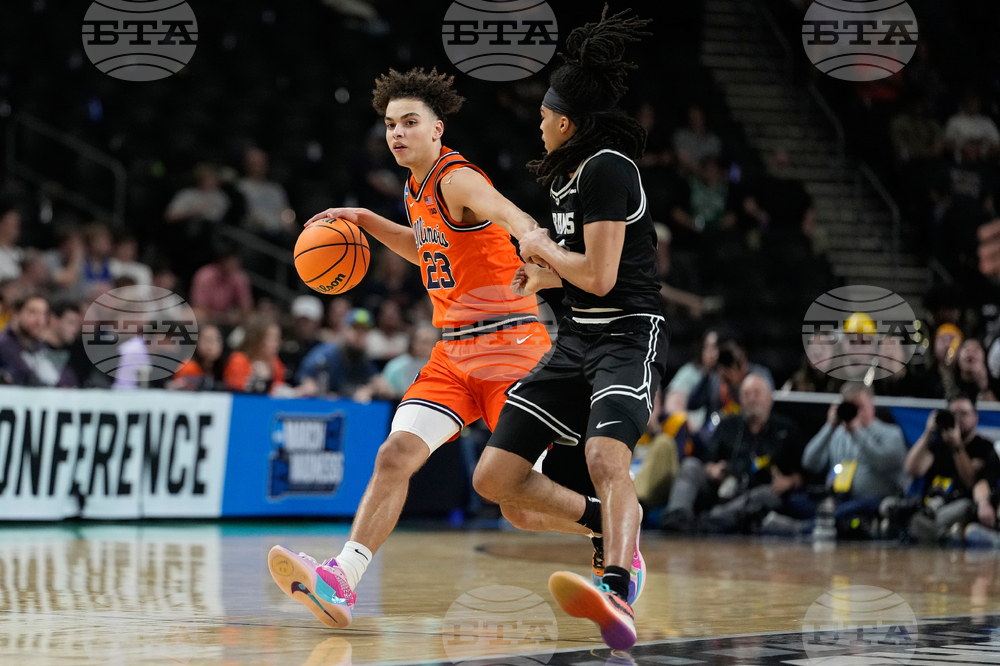 NCAA VCU Illinois Basketball