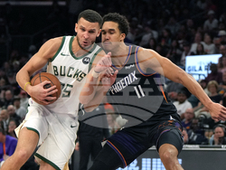 Bucks Suns Basketball