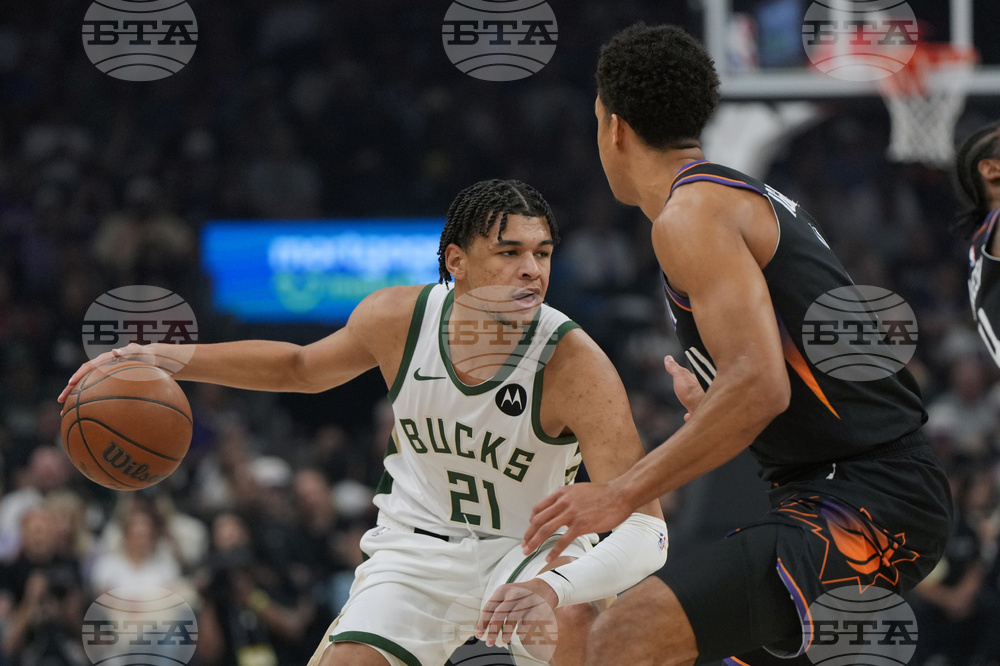 Bucks Suns Basketball