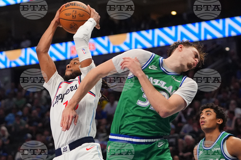 Clippers Mavericks Basketball