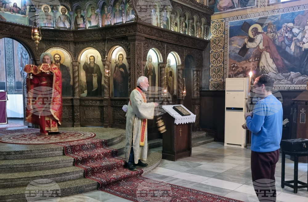 Търговище - неделна служба - храм „Св. Йоан Рилски“