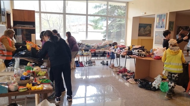 Традиционната благотворителна великденска кампания „Подари усмивка“ започна в Брезник