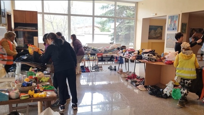 Традиционната благотворителна великденска кампания „Подари усмивка“ започна в Брезник