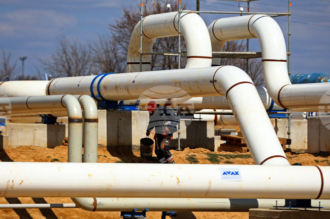 "Булгаргаз" предлага цената на синьото гориво да падне през август с 2,47 лева на мегаватчас 