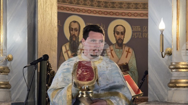 Стъпим ли здраво на покаянието, ще имаме велика надежда за спасение, каза отец Иван от плевенския храм „Света Параскева"